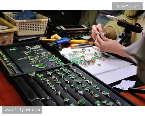 翡翠直播拍卖专场:珍品竞拍,惊喜连连! 翡翠直播拍卖专场:珍品竞拍,惊喜连连!